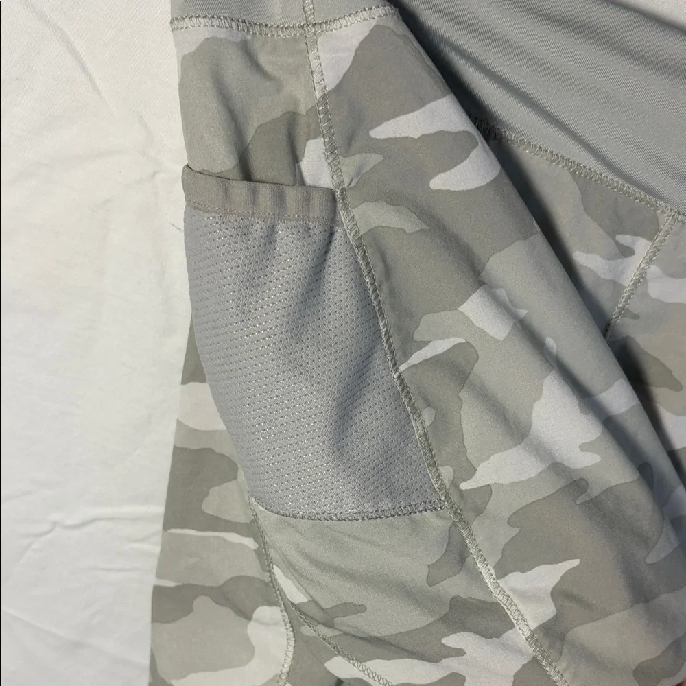 Athleta Girl Printed Record Breaker 3” Short - XXL(16) Gray Camouflage